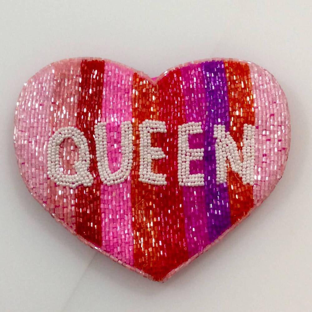 NEW CAMEL THREADS women's queen of hearts coin purse in pink
